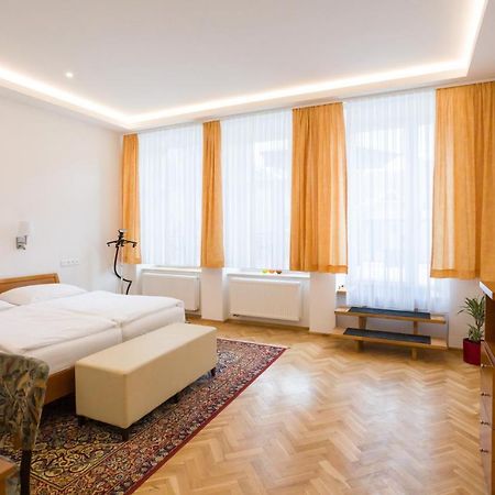 Luxusni Velky Apartman S Terasou V Centru Litomysle Eksteriør billede