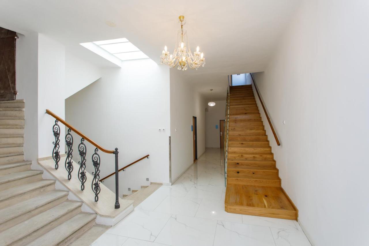 Luxusni Velky Apartman S Terasou V Centru Litomysle Eksteriør billede